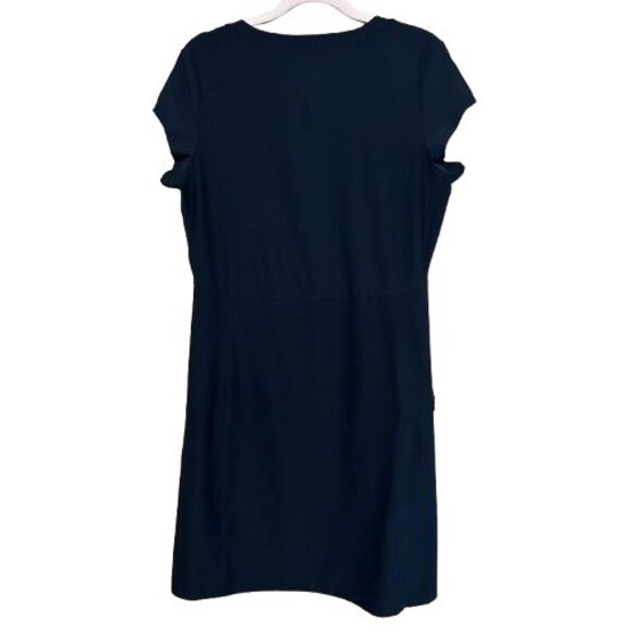 LL Bean Athletic Dress Size Large Black V Neck Athleisure Pocket Outdoor Active - Picture 2 of 6